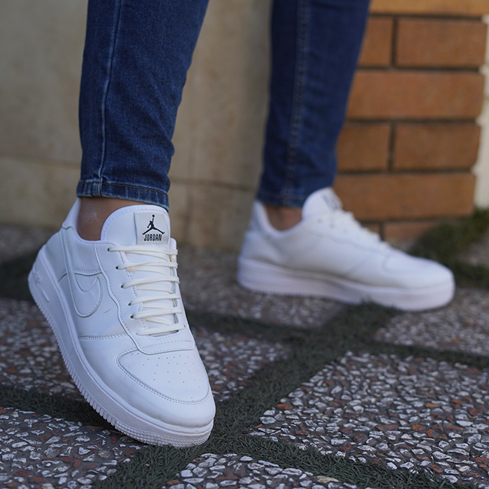 کفش مردانه Air Jordan سفید مدل Raya